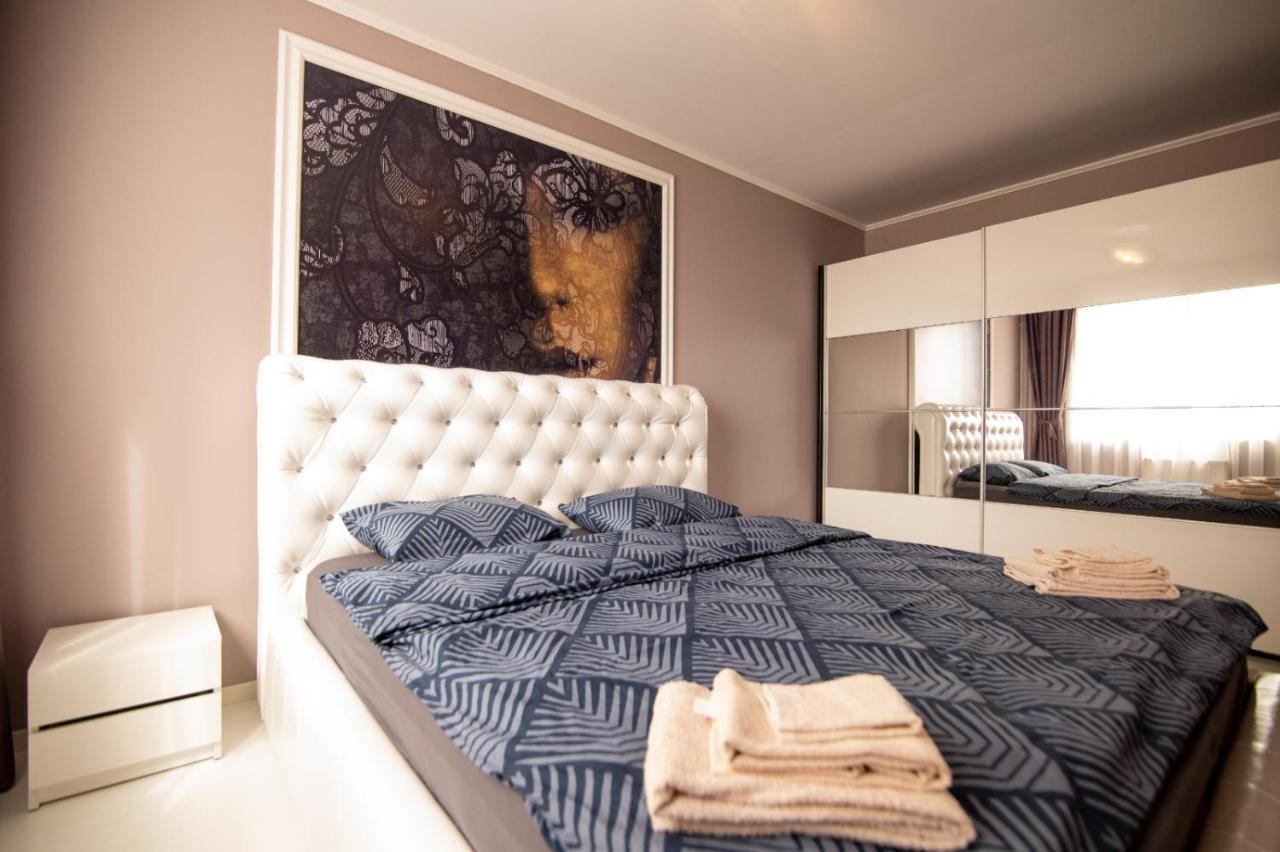 Royal Central Apartament Apartman Nagyvárad Kültér fotó